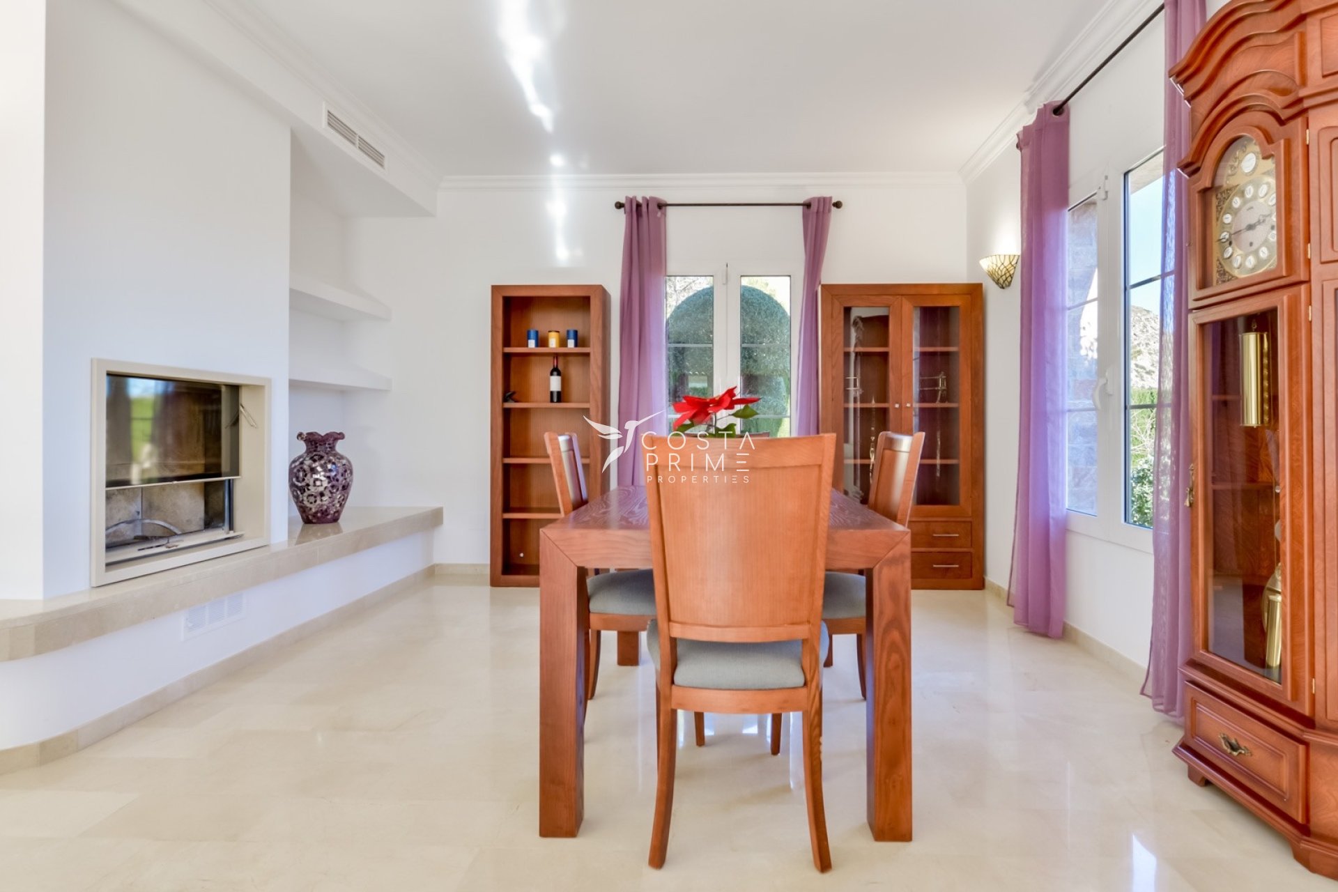 Újraértékesítés - Villa  - Finestrat