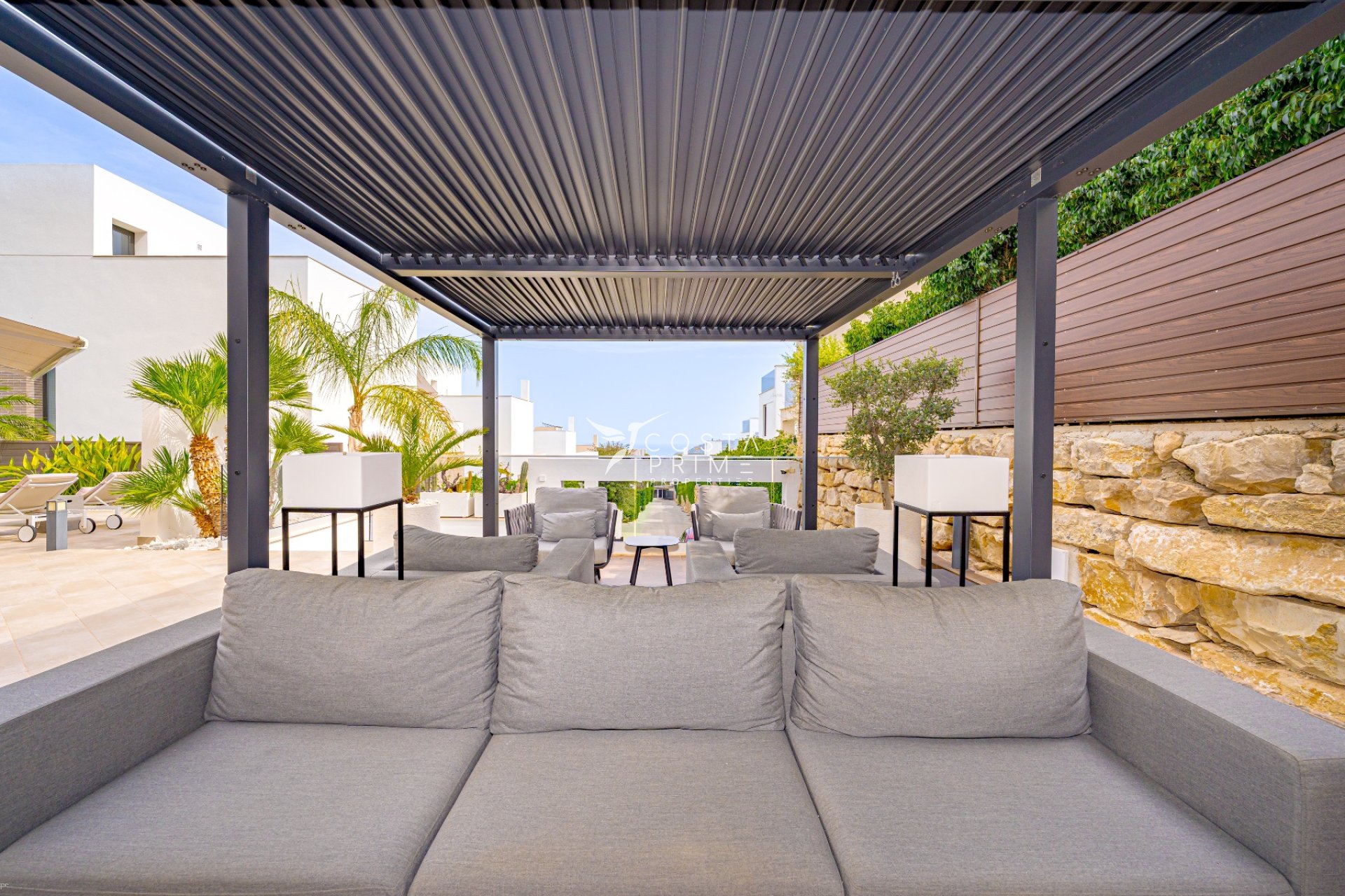 Újraértékesítés - Villa  - Finestrat