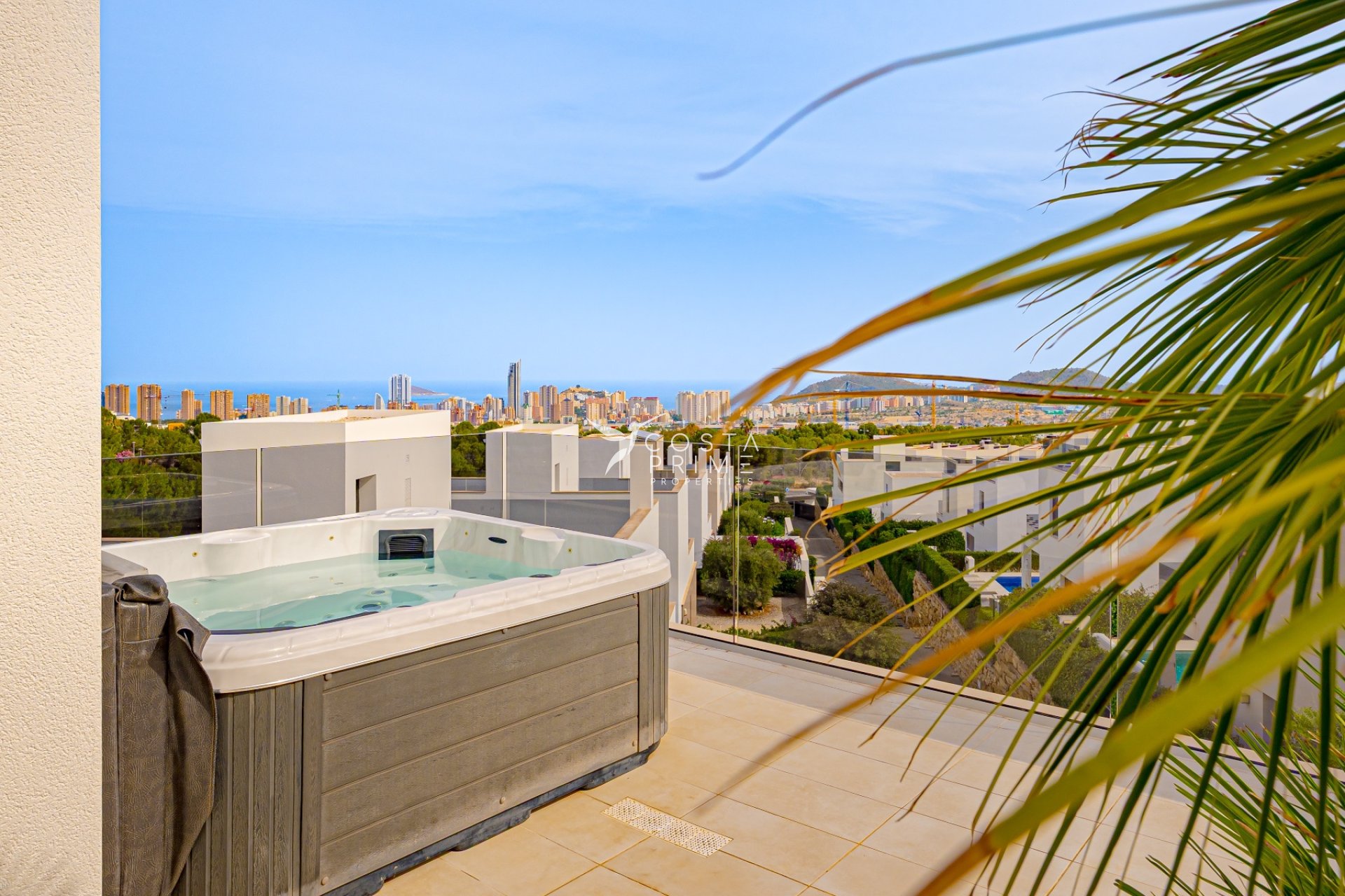 Újraértékesítés - Villa  - Finestrat