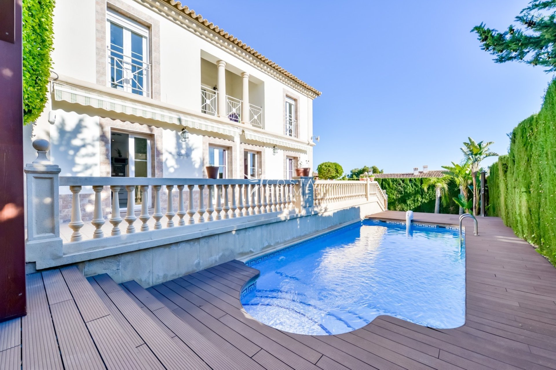Újraértékesítés - Villa  - Finestrat