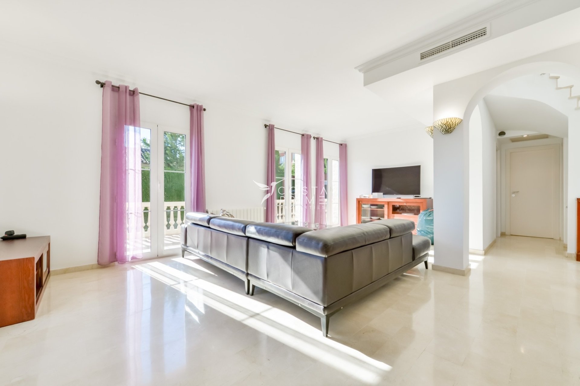 Újraértékesítés - Villa  - Finestrat