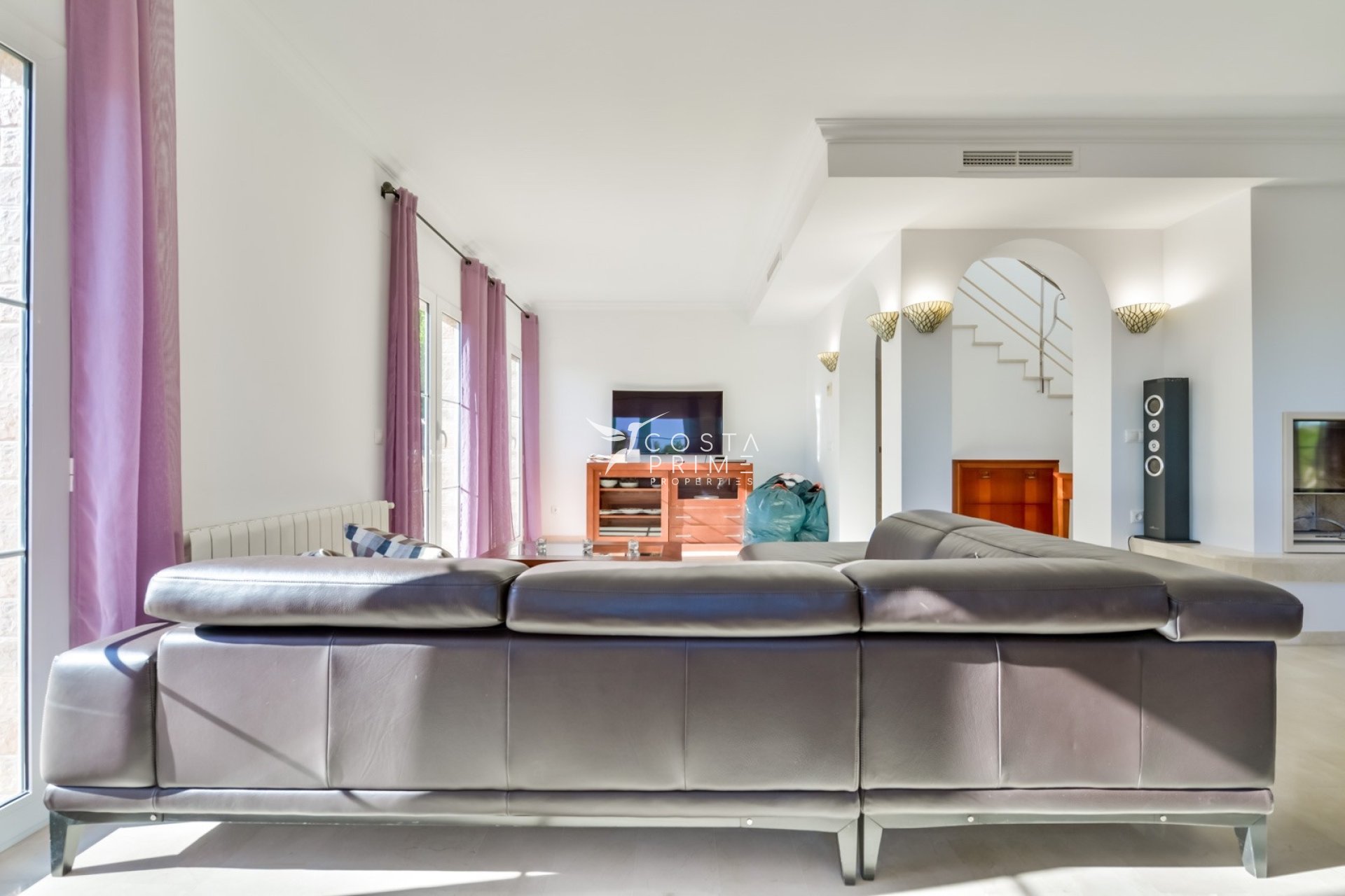 Újraértékesítés - Villa  - Finestrat
