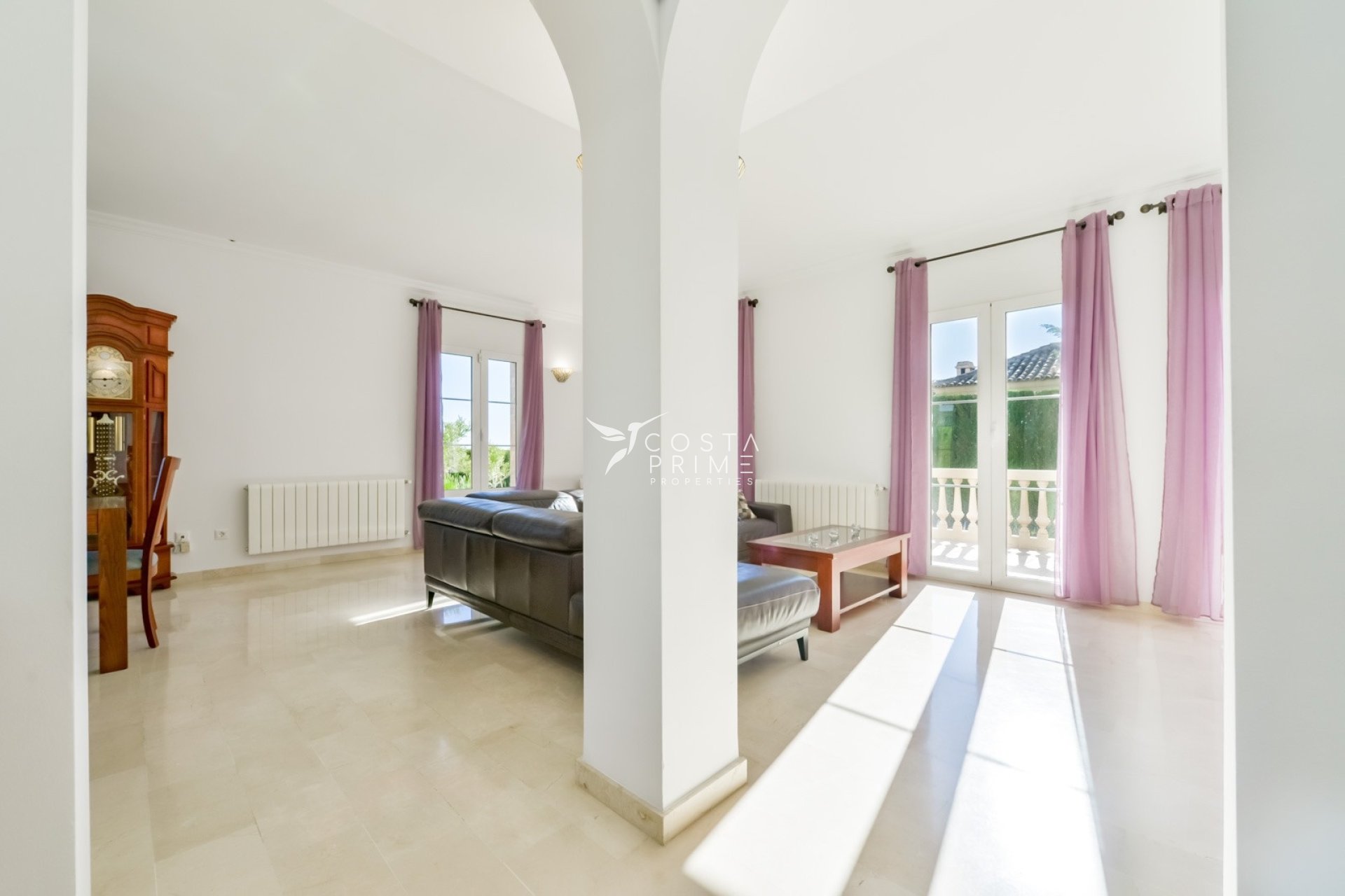 Újraértékesítés - Villa  - Finestrat