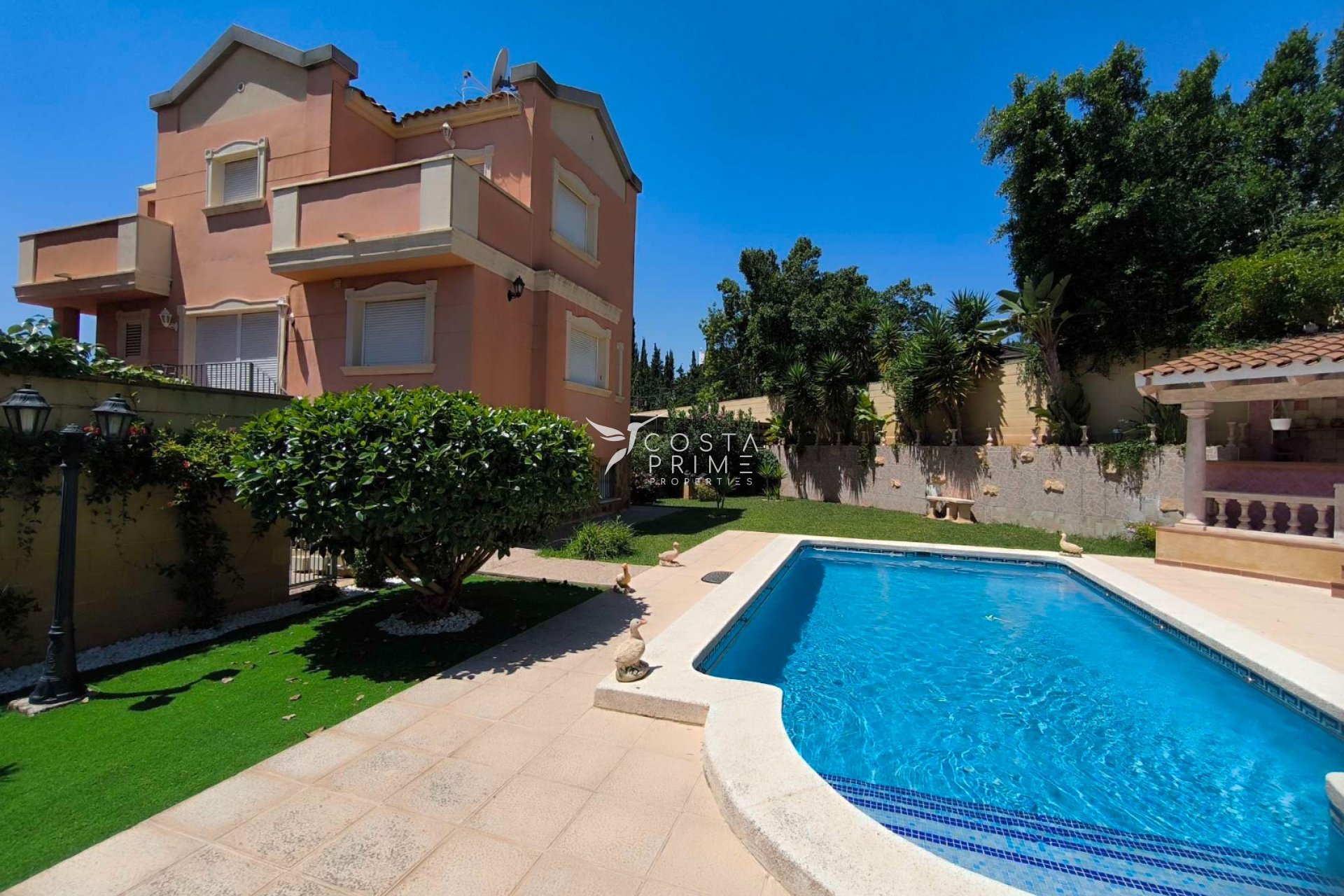 Újraértékesítés - Villa  - La Nucía