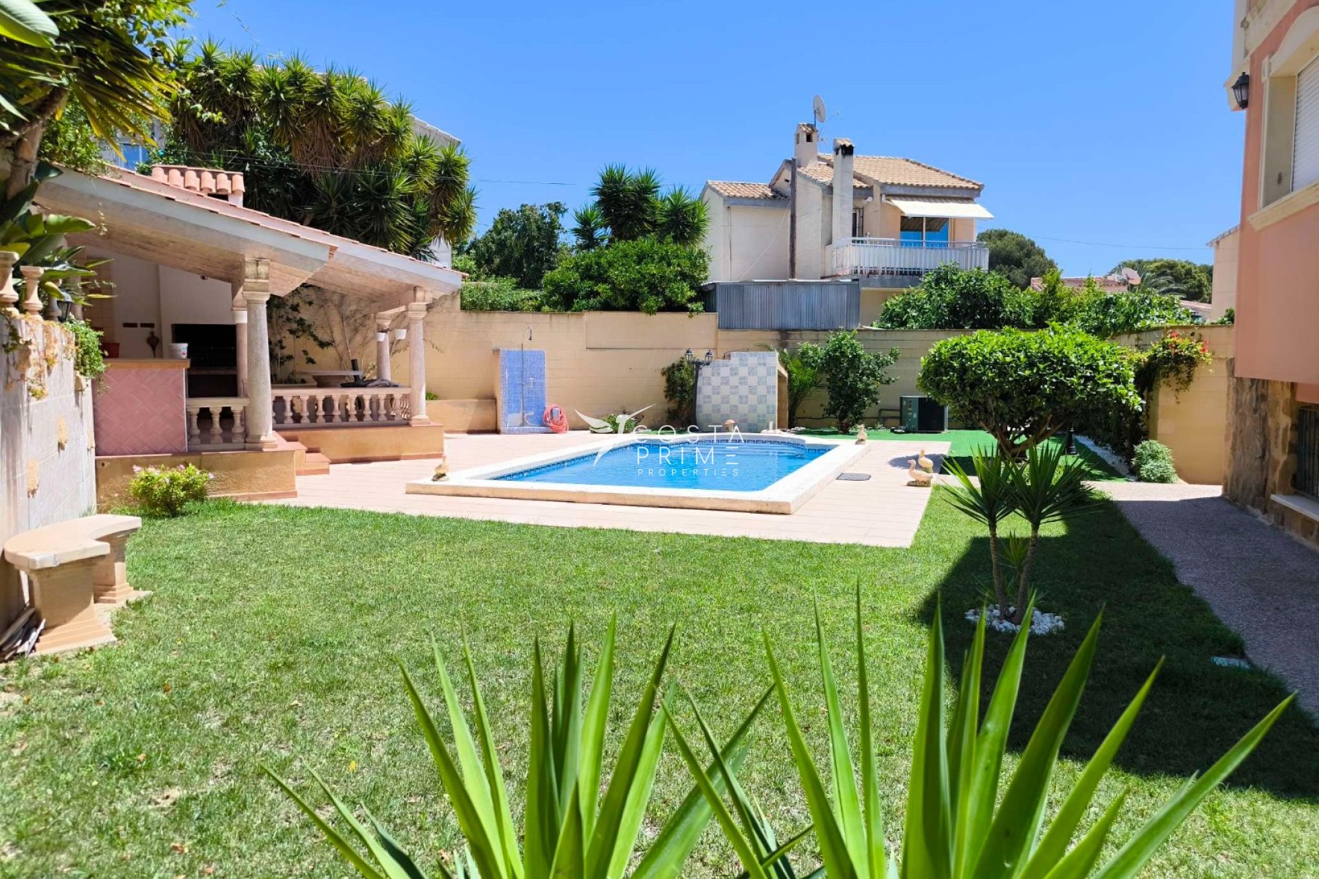 Újraértékesítés - Villa  - La Nucía