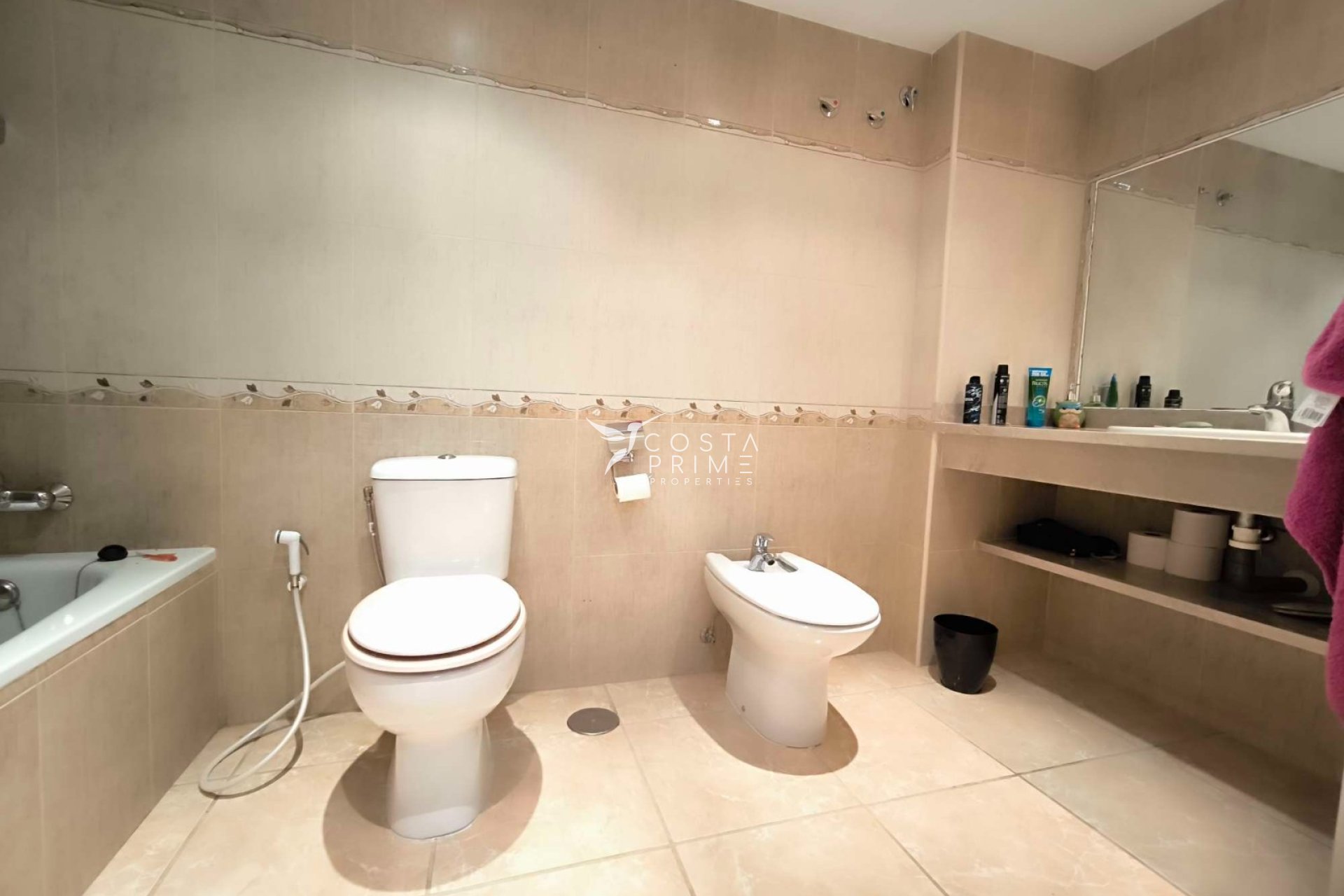 Újraértékesítés - Villa  - La Nucía