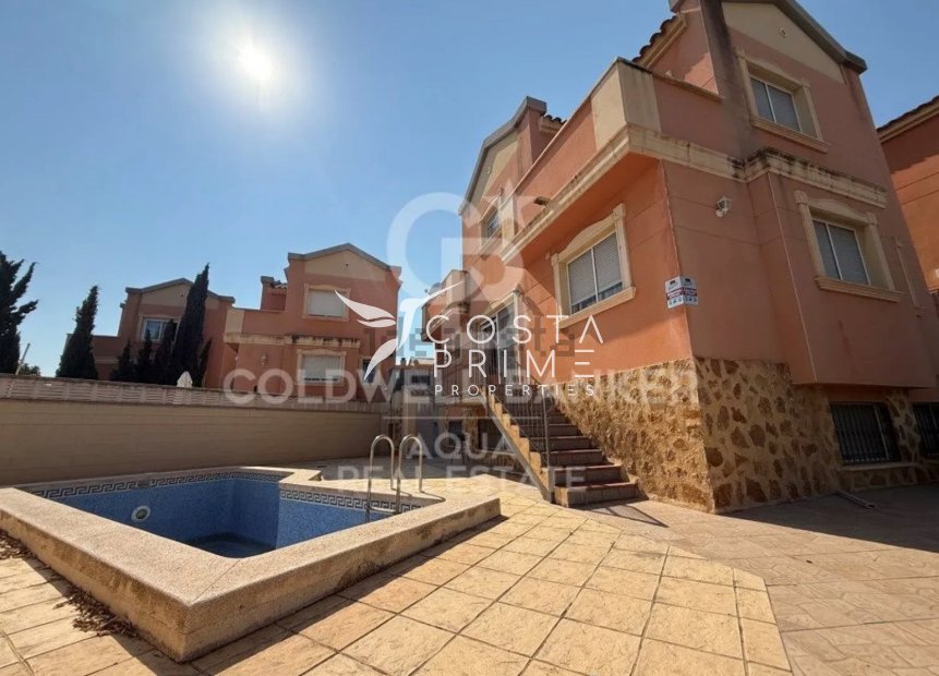 Újraértékesítés - Villa  - La Nucía