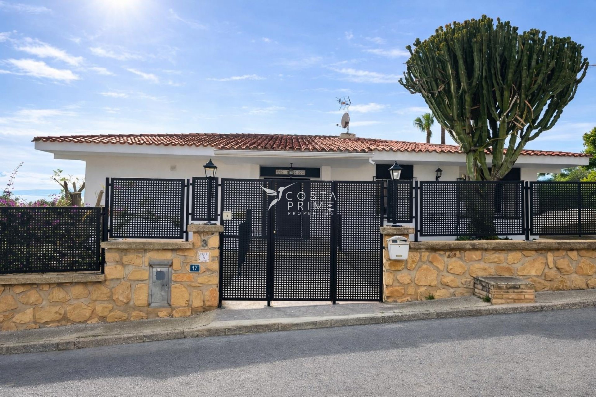 Újraértékesítés - Villa  - La Nucía