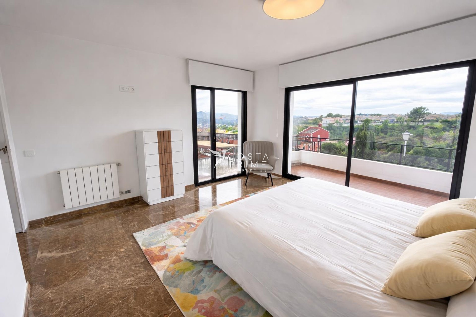 Újraértékesítés - Villa  - La Nucía