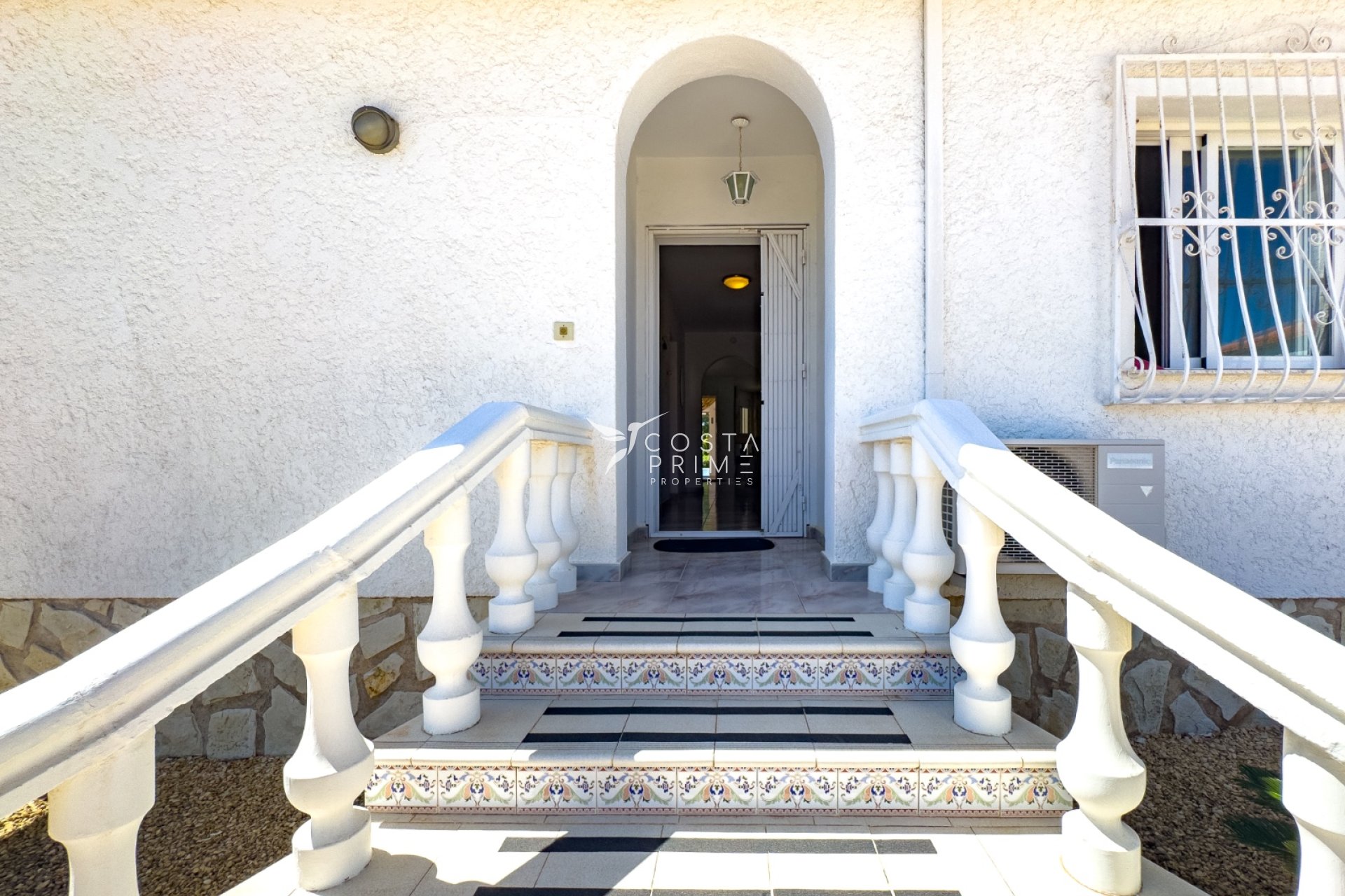 Újraértékesítés - Villa  - La Nucía