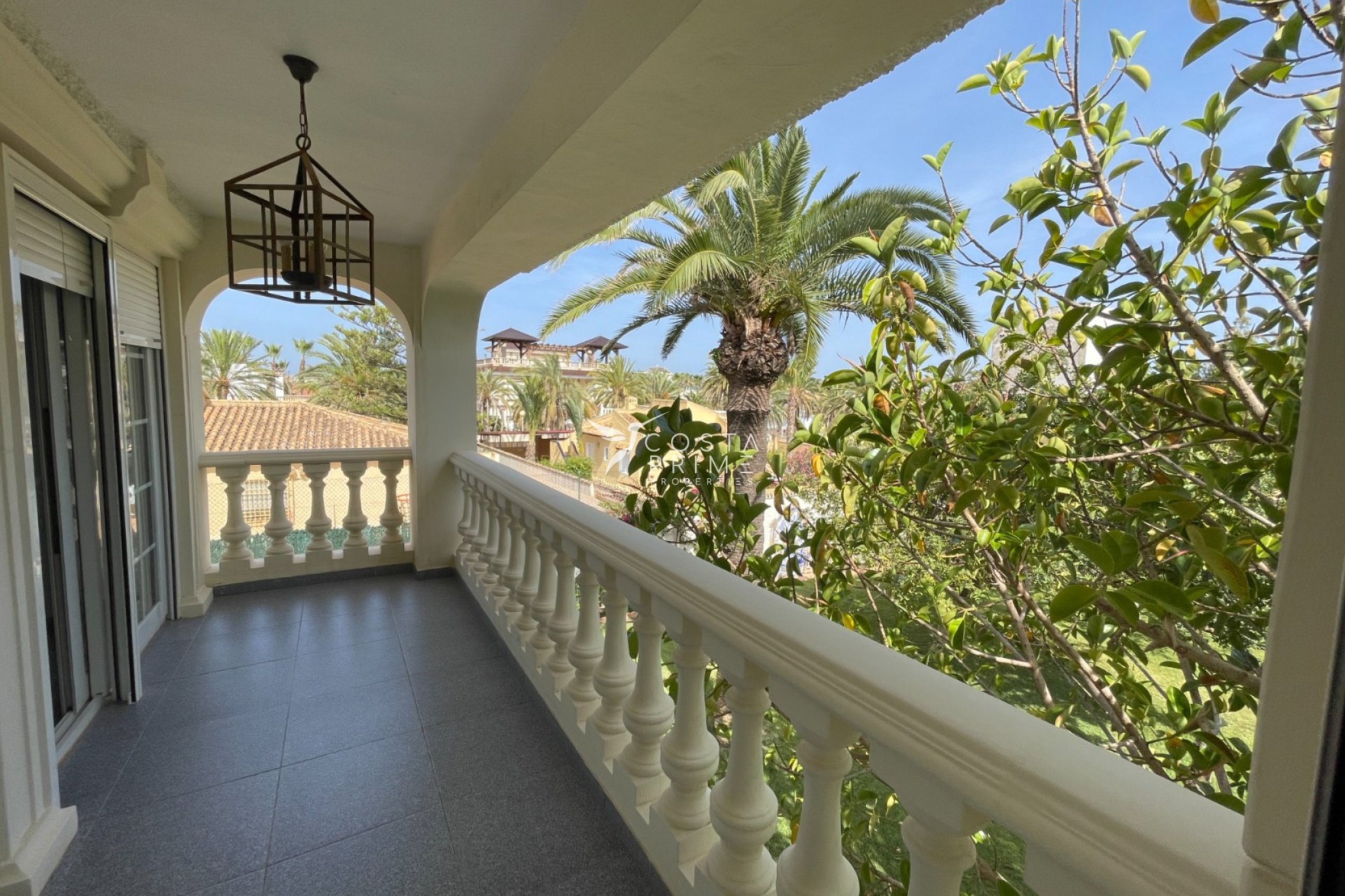 Újraértékesítés - Villa  - Orihuela