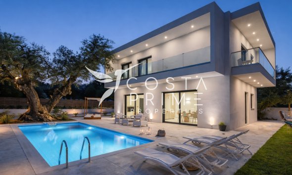 Villa  - New build - Estepona - Estepona