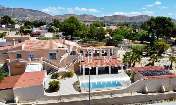 Villa  - Resale -
            Alicante - C-46196