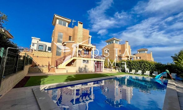 Villa  - Resale -
            La Nucía - C-21003