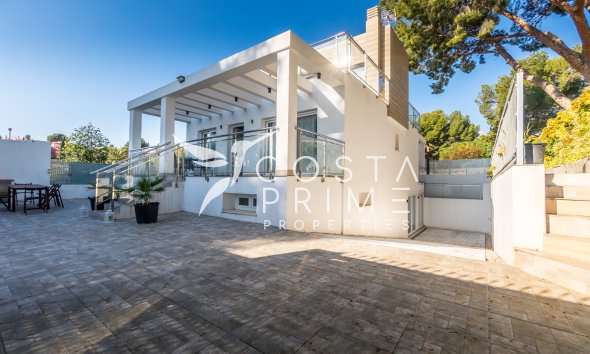 Villa  - Újraértékesítés - La Nucía - Urbanisations