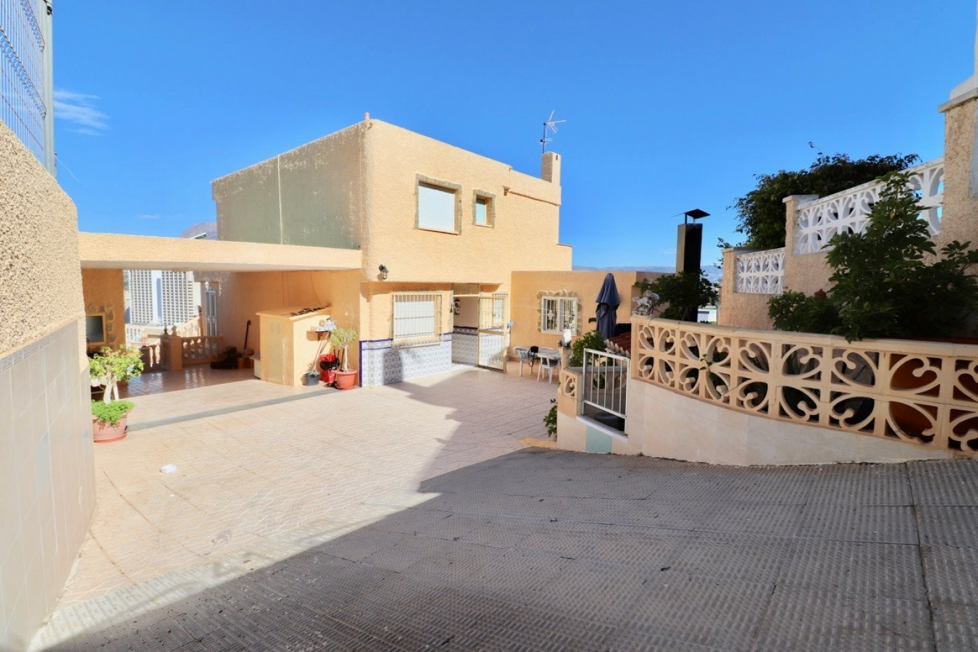 Агенция за недвижими имоти - Имоти Премиер - имот - 1246983, Цена: 1600000 EUR