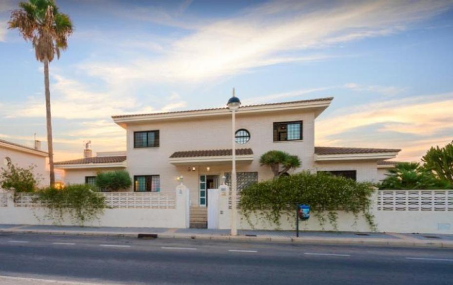 Агенция за недвижими имоти - Имоти Премиер - имот - 1246987, Цена: 890000 EUR