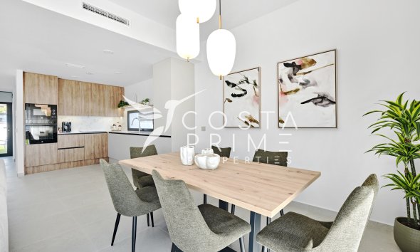 Nowy budynek - Szalet - San Miguel de Salinas