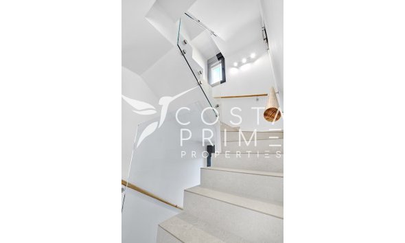 Nowy budynek - Szalet - San Miguel de Salinas