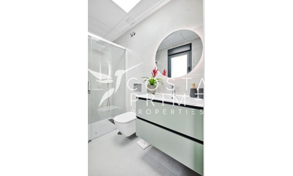 Nowy budynek - Szalet - San Miguel de Salinas