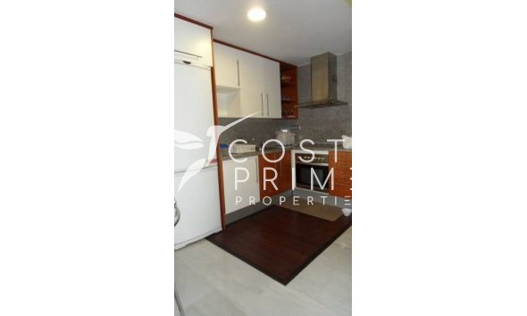 Resale - Apartment / Flat - Villajoyosa