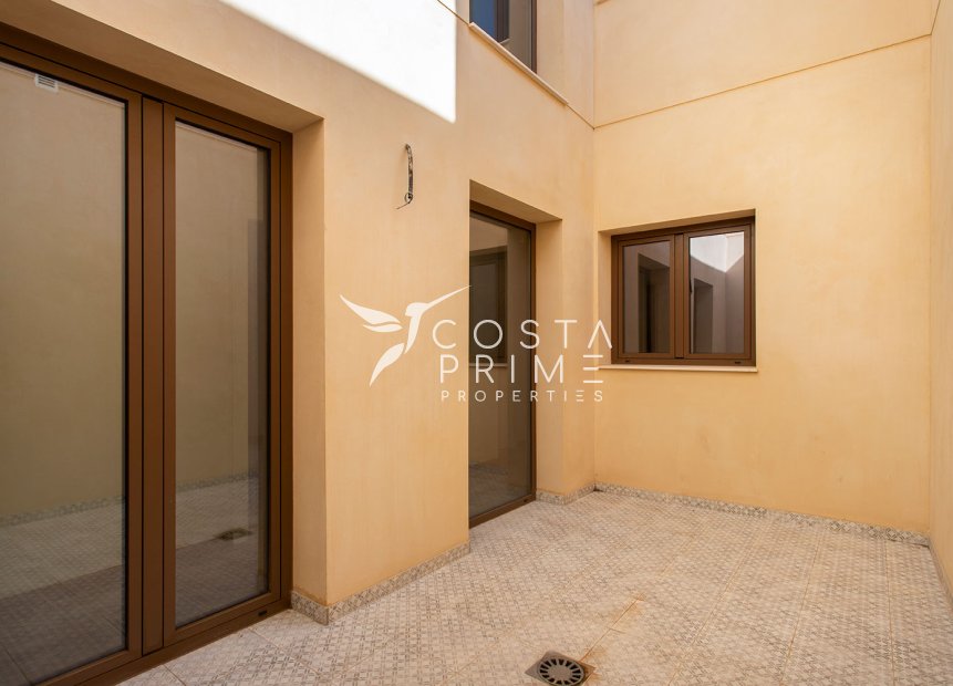 Nowy budynek - Daszek - Hondón de las Nieves