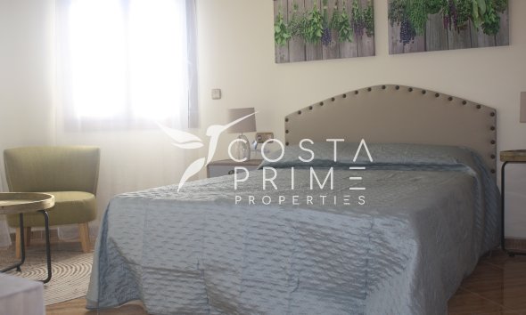 Nowy budynek - Szalet - Torrevieja