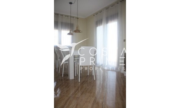 Nowy budynek - Szalet - Torrevieja