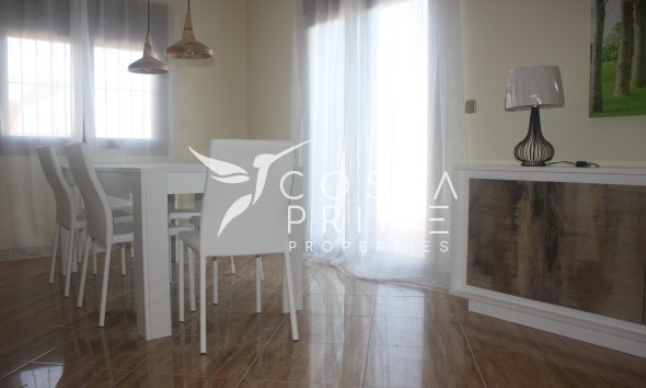 Nowy budynek - Szalet - Torrevieja