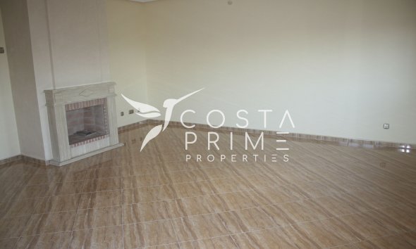 Nowy budynek - Szalet - Torrevieja