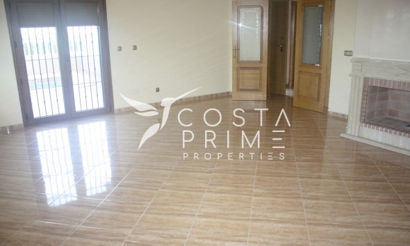 Nowy budynek - Szalet - Torrevieja