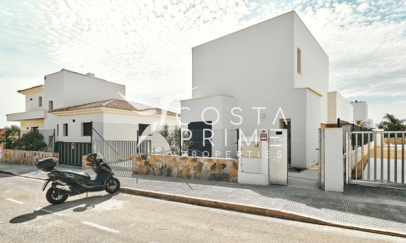 Obra nueva - Chalet / Villa - Los Montesinos