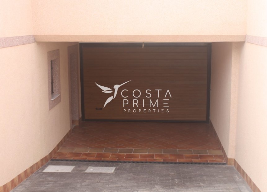 Nowy budynek - Szalet - Torrevieja