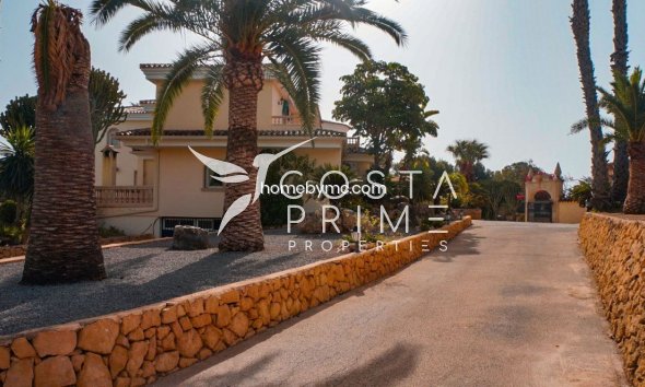 Resale - Villa  - Alfas del Pí