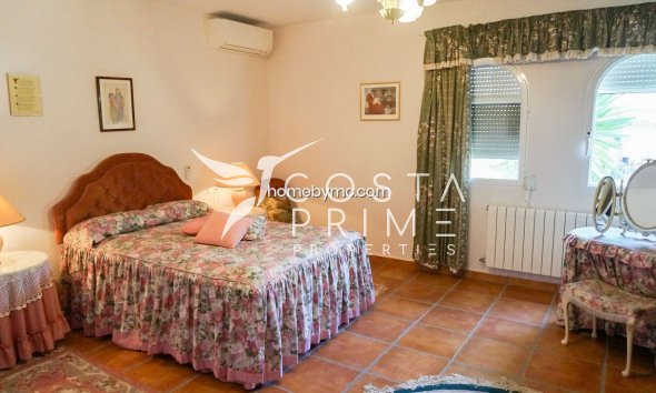 Resale - Villa  - Alfas del Pí