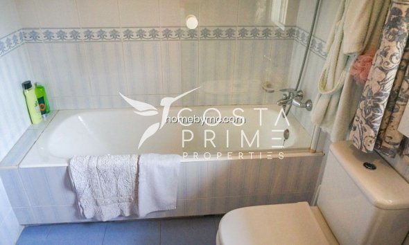 Resale - Villa  - Alfas del Pí