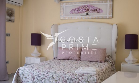 Resale - Villa  - Altea