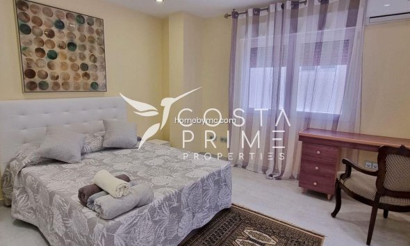 Resale - Villa  - Altea