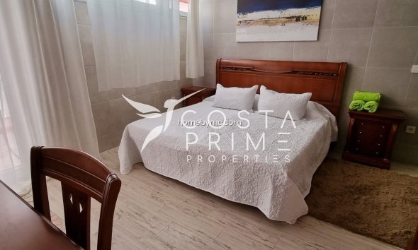 Resale - Villa  - Altea