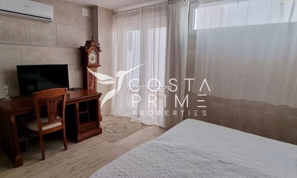 Resale - Villa  - Altea