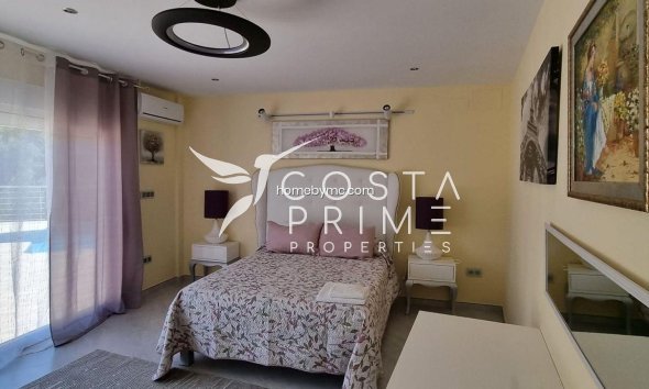 Resale - Villa  - Altea