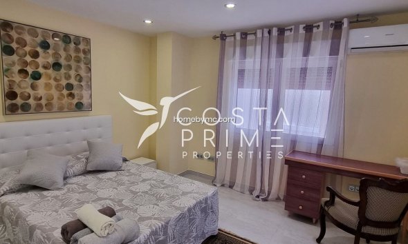 Resale - Villa  - Altea