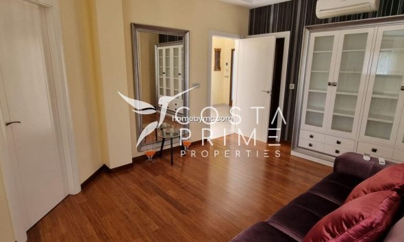 Resale - Villa  - Altea