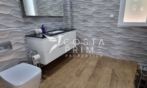 Resale - Villa  - Altea