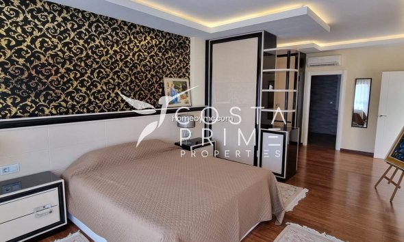 Resale - Villa  - Altea