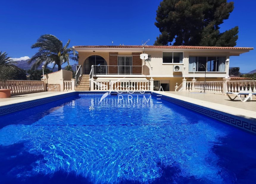 Resale - Villa  - Alfas del Pí