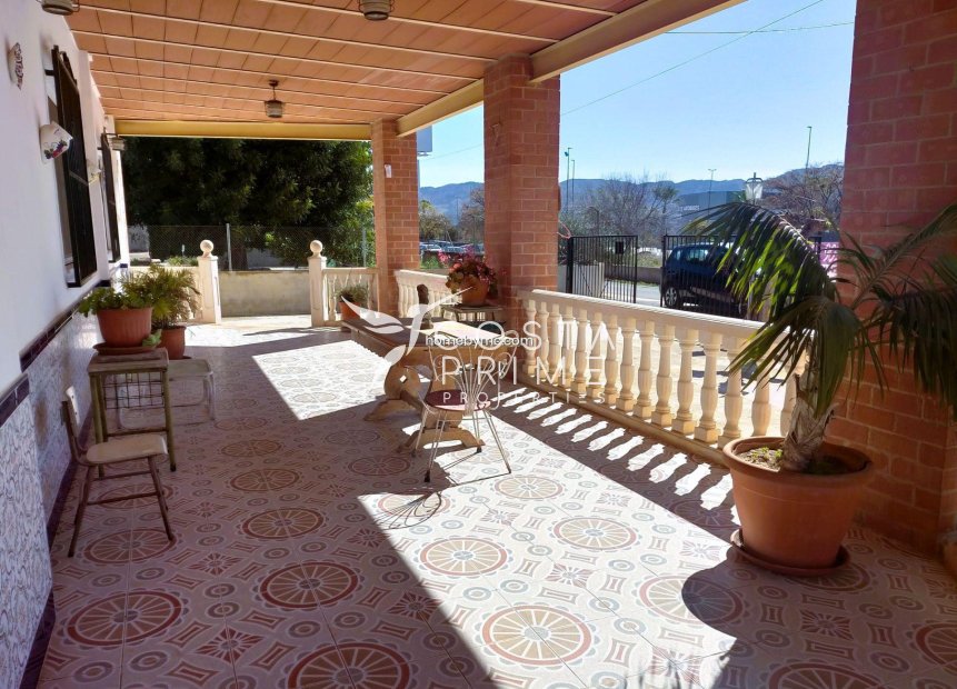 Resale - Villa  - Benidorm