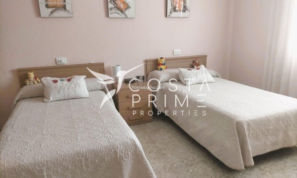 Resale - Villa  - Benidorm