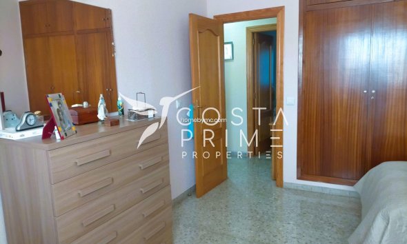 Resale - Villa  - Benidorm