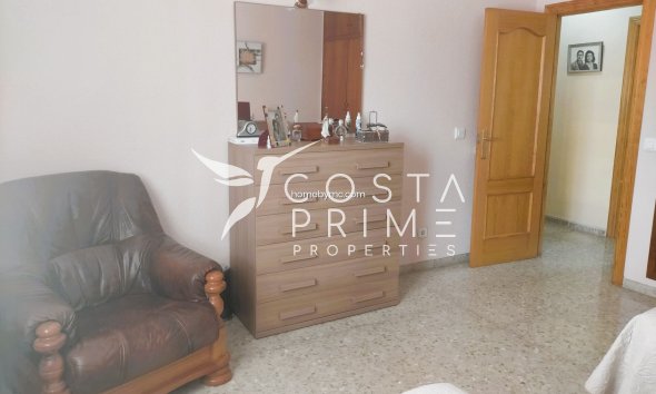 Resale - Villa  - Benidorm